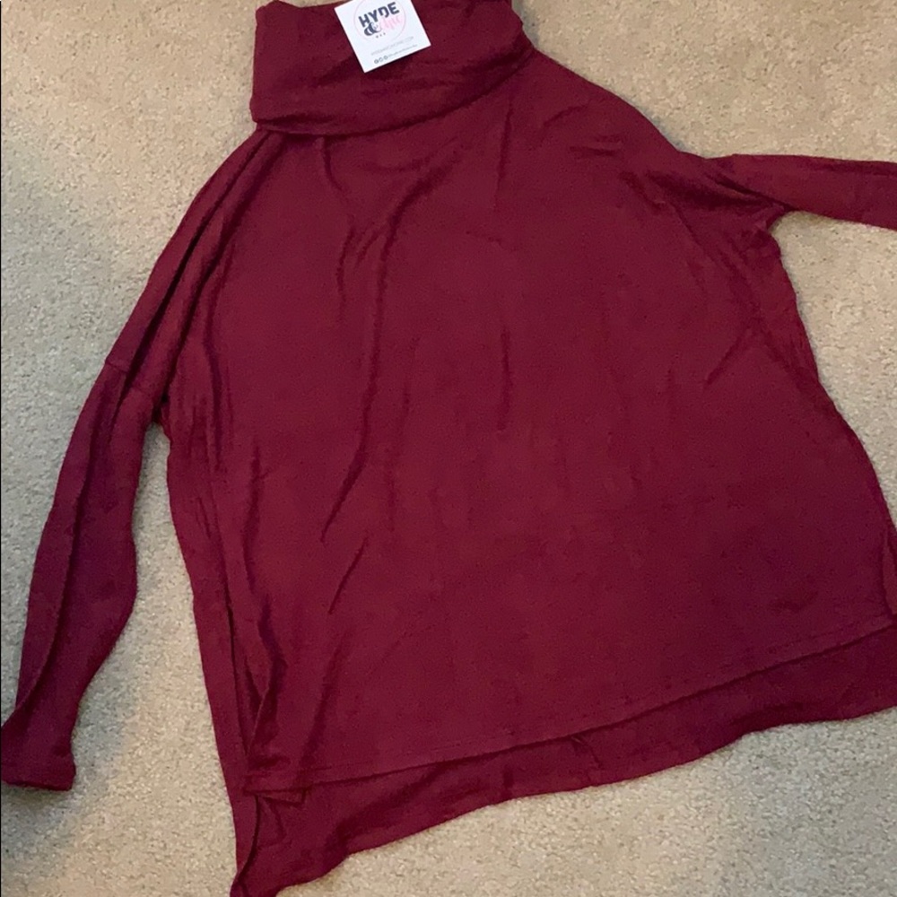 Hyde & Chic long sleeve, turtle neck